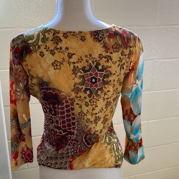 Caia Ladies Vibrant Floral Top - Picture 5 of 6